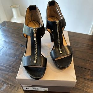 Franco Sarto, black bootie size 8 New